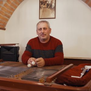 Field recording session for Zvoki preteklosti – glasovi sodobnosti, a Slovenian folk music archive by Andrej Kocan and ZRC SAZU